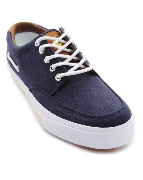 men's navy canvas shoes.